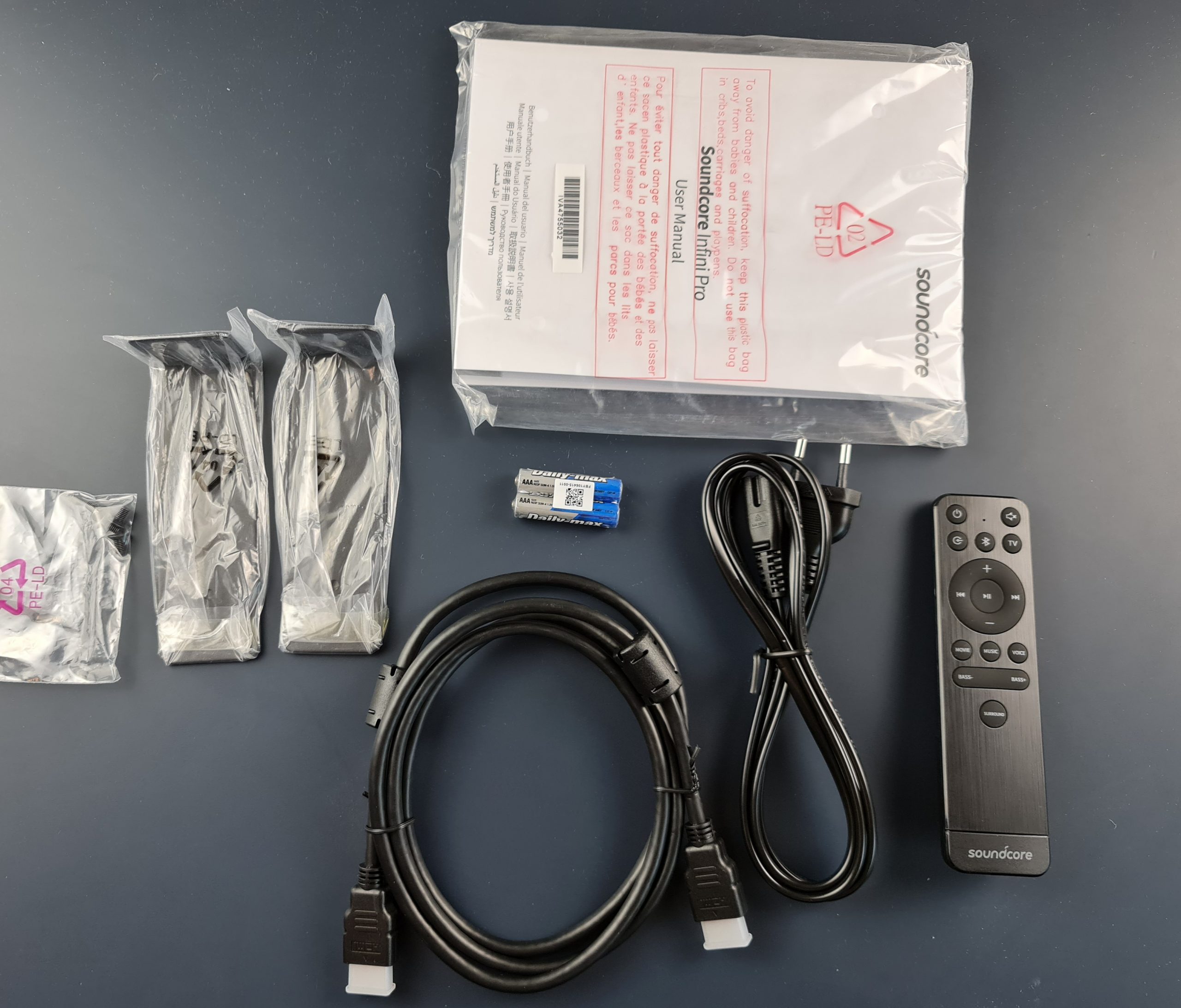 Revisión de Soundcore Infini Pro: contenido del paquete y accesorios