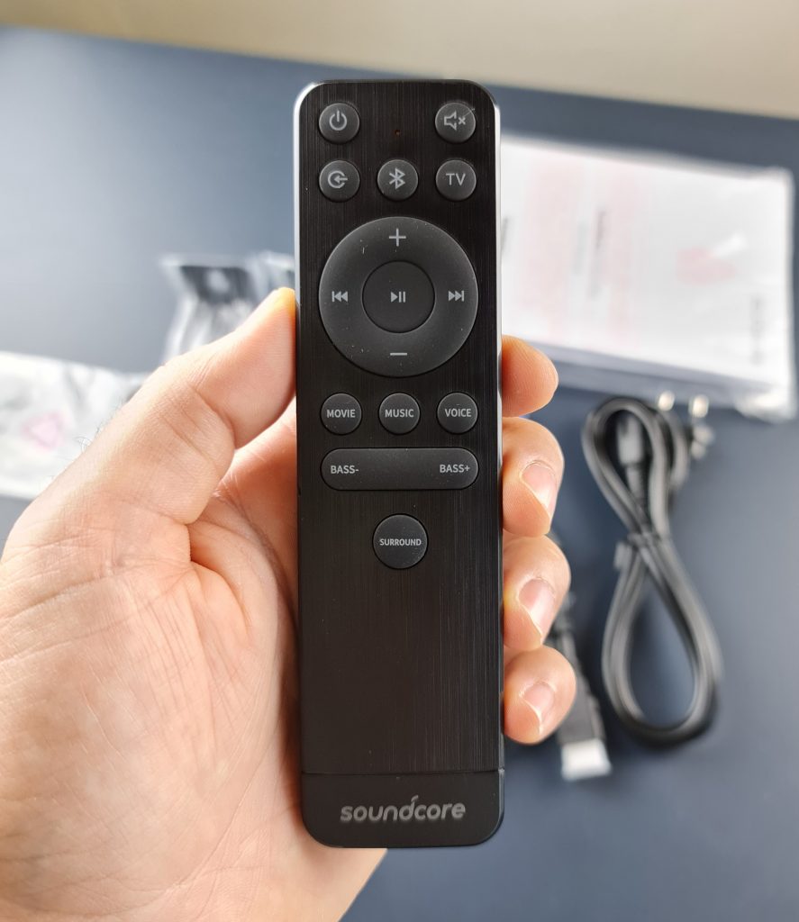 Revisión de Soundcore Infini Pro - control remoto