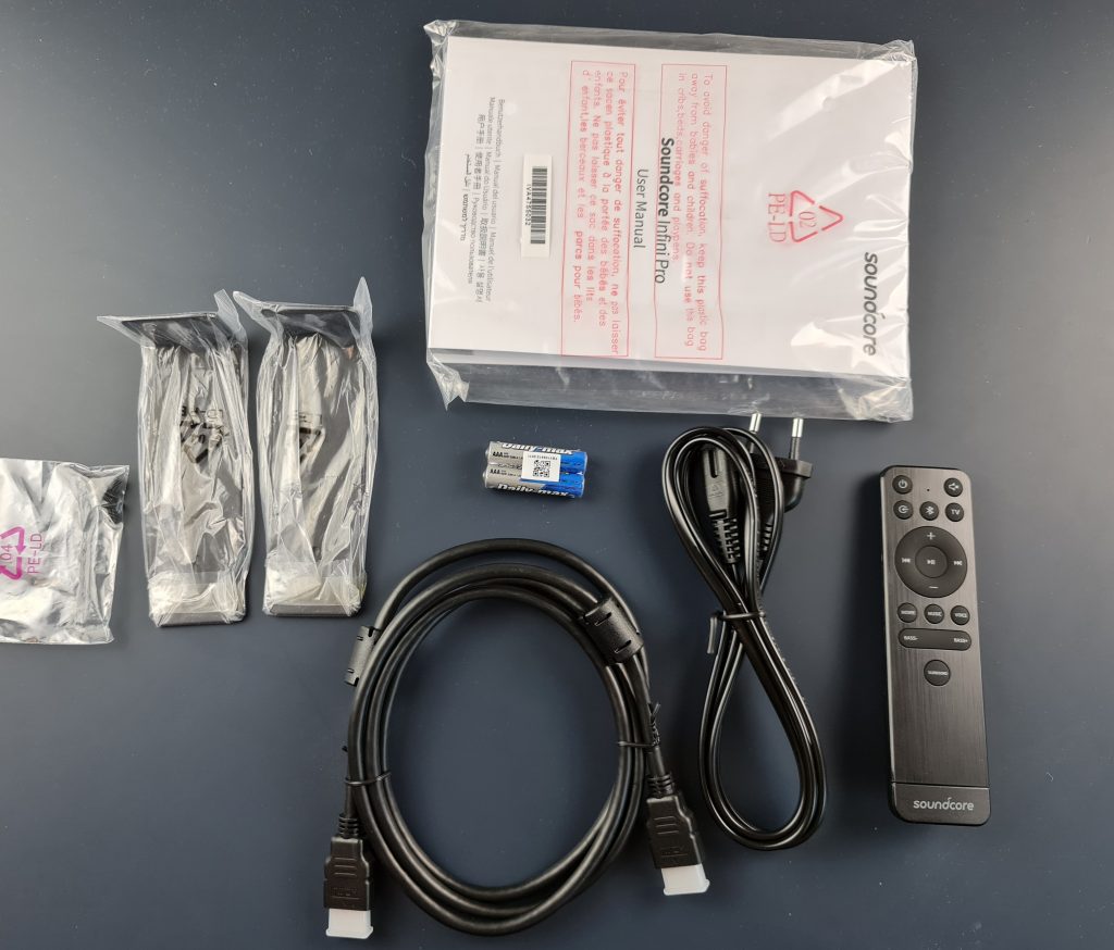 Revisión de Soundcore Infini Pro: contenido del paquete y accesorios