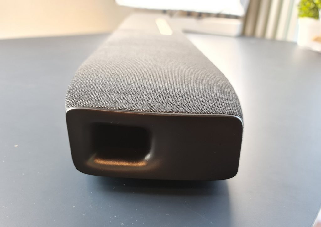 Revisión de Soundcore Infini Pro: parte lateral con subwoofer